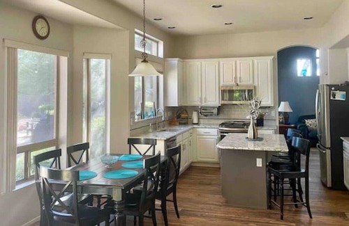 Las Sendas House | New! Resort-style Las Sendas. Pvt Heated Pool/Spa, Golf, Fam friendly backyard!
