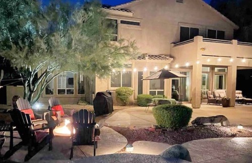 Las Sendas House | New! Resort-style Las Sendas. Pvt Heated Pool/Spa, Golf, Fam friendly backyard!