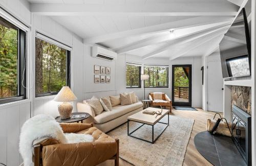 McCall House | New! River Cabin A-Frame-Remodeled A-Frame on the river, walk to town, lake & dining