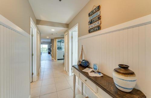 New Smyrna Beach Apartment | New Smyrna Beach Condo with Balcony and Pool Access