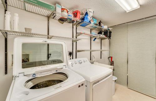 New Smyrna Beach Apartment | New Smyrna Beach Condo with Balcony and Pool Access