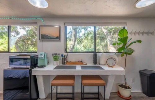 Carmel Valley House | New! Soak in a Hot Tub at this Romantic Tree House Surrounded by Trees