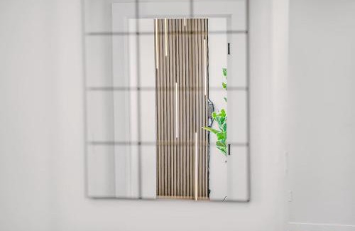 Gresham House | New Spacious Evergreen Home For Family Getaways