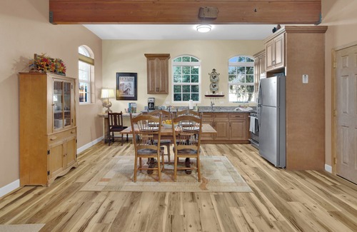 Paso Robles House | *NEW* Stay on a Vineyard: The Winemakers Porch