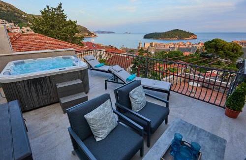 Gornji Kono Apartment | New & Stunning Views in Luxury 5* Divona Apartment
