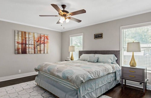 Heritage House | NEW! Stylish home close to BMT/Seaworld/Lackland
