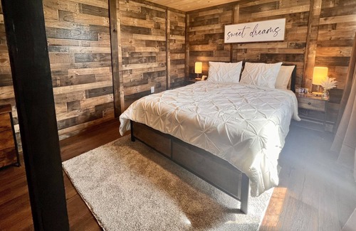 Colebrook Apartment | New suite. Direct ATV/ Snowmobile access in the mountains
