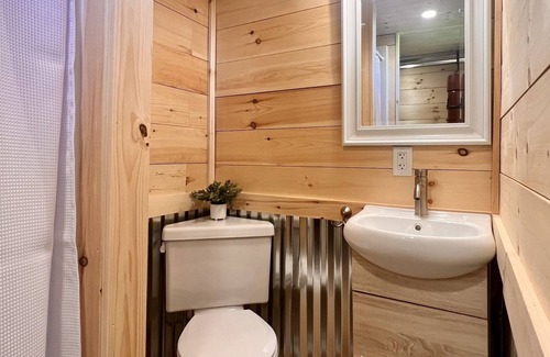 Colebrook Apartment | New suite. Direct ATV/ Snowmobile access in the mountains