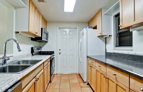 Bayshore Gardens House | New The BLUE HERON 3 bedroom oasis with heated pool