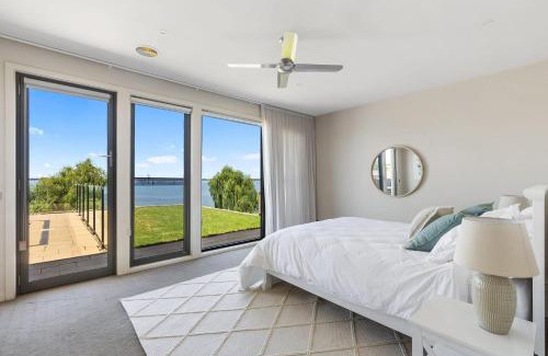 Yarrawonga House | NEW - The Lakehouse on Rosemary
