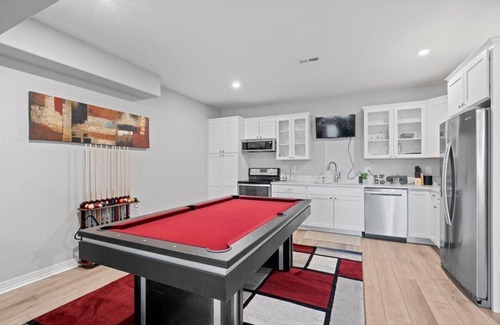 Commerce City House | NEW - The Retreat at Buffalo Run - Gym/Theater/Mountain Views/Golf Course