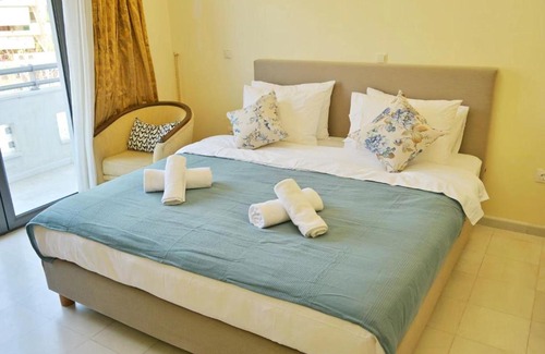 Neos Kosmos Apartment | New Times Home & Hotels Near Metro Station Athens Center