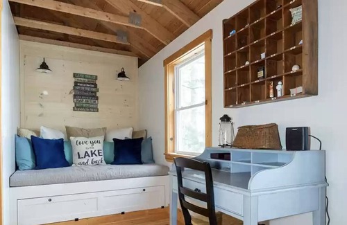 Searsmont Cottage | **NEW TO MARKET!!** Lakeside cottage with detached bunkhouse!
