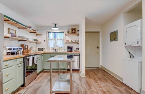 Dadeville House | NEW TO VRBO 3 MIN TO LAKE MARTIN ON AUBURN SIDE STILLWATERS GATED GOLF MARINA
