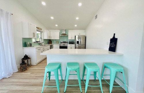 Twin Lakes House | New to VRBO! Relax & Recharge at Key Largo’s Premier Waterfront Property!