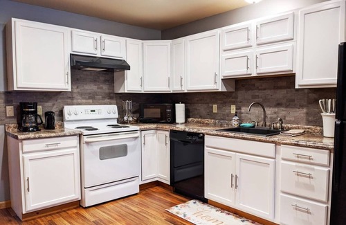 Lake Placid Apartment | *NEW - Trillium Nest - Private and Quiet 2BR 1 Bath with parking garage