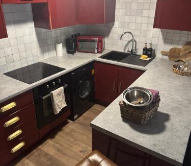 Wigston House | New, unique, tiny house with garden