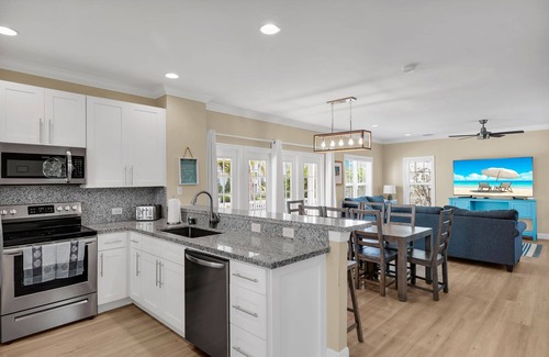 Marathon Villa | NEW UPDATED Villa- Coral Lagoon 3bed 2.5 bath Luxury Home