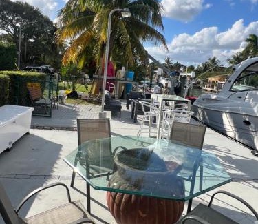 Seybold Villa | New! Upscale Modern waterfront apartment 3BR 3BA