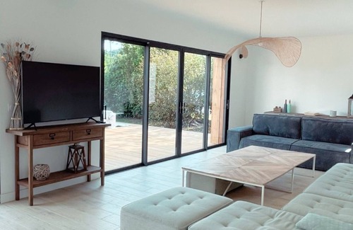 La Teste-de-Buch Villa | New Villa 205m2 with heated pool
