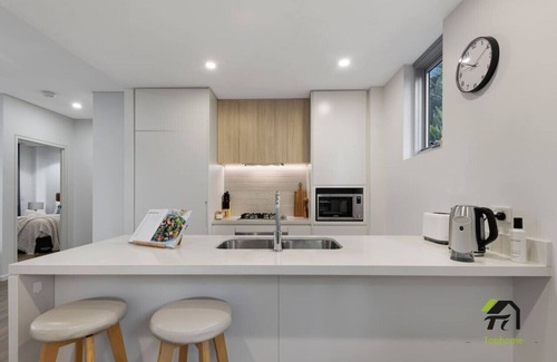 Wolli Creek Apartment | New Vivid 2 bedrooms Apts in Heart of Wolli Creek