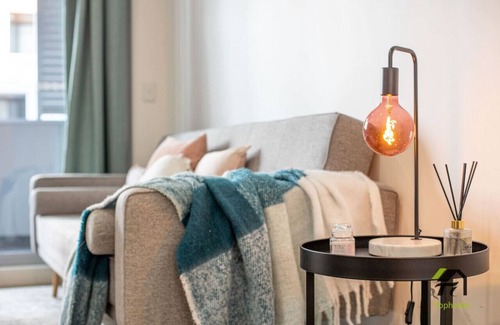 Wolli Creek Apartment | New Vivid 2 bedrooms Apts in Heart of Wolli Creek