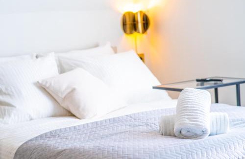 Schiedam Apartment | New XL Family City Centre Apartment Studio Top floor Utopia4 Schiedam - Rotterdam 7min