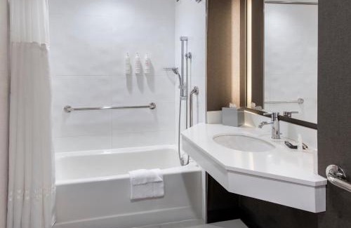 Downtown Brooklyn Hotel | New York Marriott at the Brooklyn Bridge
