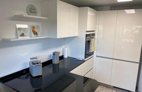 Hilden Cabin | New York: Messe-/Business-/FeWo Düsseldorf/Hilden