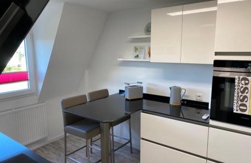 Hilden Cabin | New York: Messe-/Business-/FeWo Düsseldorf/Hilden