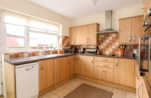 King's Lynn Cottage | NEWBY, pet friendly, country holiday cottage, with a garden in Gayton