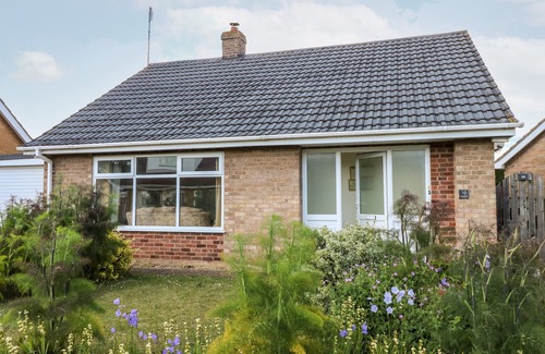 King's Lynn Cottage | NEWBY, pet friendly, country holiday cottage, with a garden in Gayton