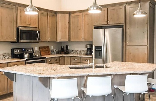 Kiwanda Shores House | Newer construction open floor plan two blocks from the beach in Kiwanda Shores!