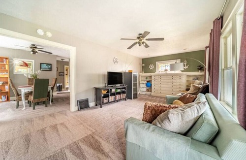 Akron House | Newest in Akron! Nautical 2b 1b