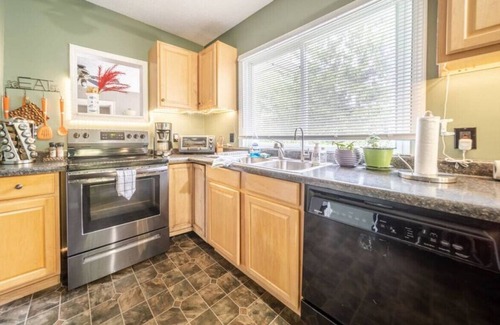 Akron House | Newest in Akron! Nautical 2b 1b