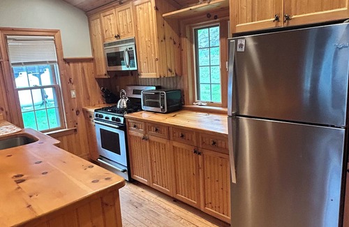 Bristol Cottage | Newfound Lake Bristol, NH Lakefront Cottage