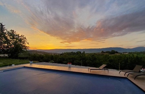 Dilworth Mountain Estates House | Newly built 4 bedroom / 5 Bath home with Private 40 ft. pool (Central Kelowna)