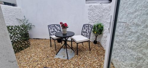 Ranelagh House | Newly Refurbed 1BD Cottage in Prime Location
