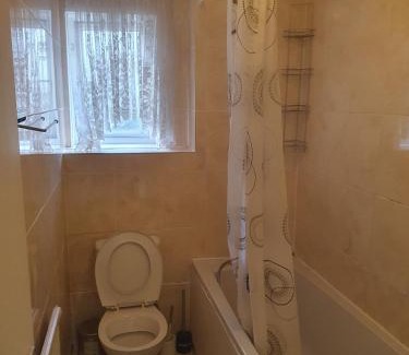 Abbey Wood Apartment | Newly refurbished 4 bedroom House
