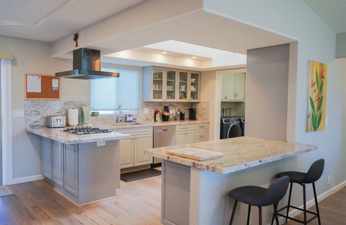 Paso Robles House | Newly remodeled 4-bedroom, 3-bathroom home with jacuzzi close to downtown Paso