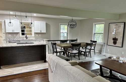 Lyndon House | Newly Remodeled! 4 bedroom private home.