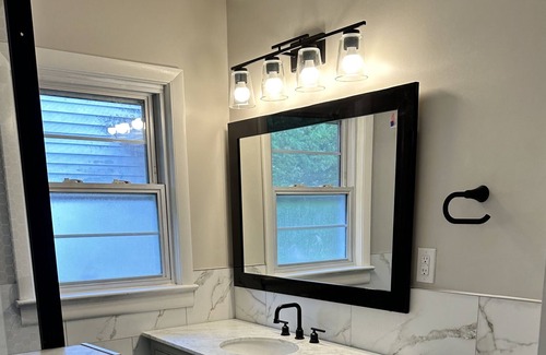 Lyndon House | Newly Remodeled! 4 bedroom private home.