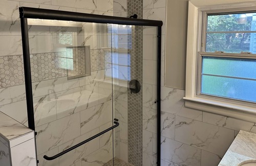 Lyndon House | Newly Remodeled! 4 bedroom private home.