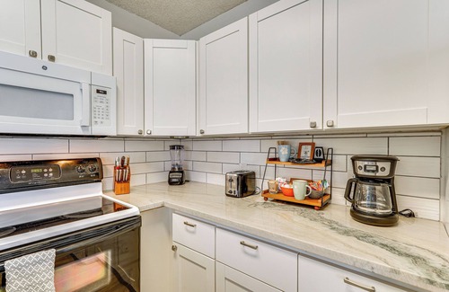 Kailua-Kona Apartment | Newly Remodeled Kailua-kona Condo w/Pool Access