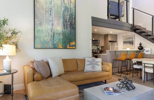 Vail Condo | Newly remodeled Modern Mountain Retreat! 4Bedroom/4bath