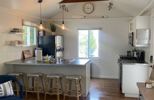Monterey Cottage | Newly Remodeled Monterey Bay Oceanside Cottage