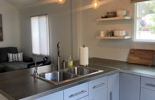 Monterey Cottage | Newly Remodeled Monterey Bay Oceanside Cottage