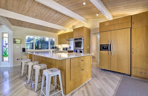 Skyhawk Commmunity House | Newly remodeled Santa Rosa retreat w/pool and hot tub!