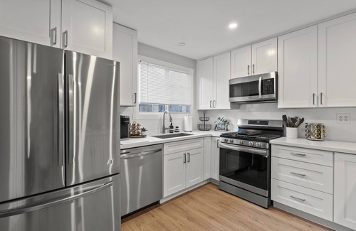 West Hills House | Newly Remodeled Zen 3-bedroom OASIS in West Hills!