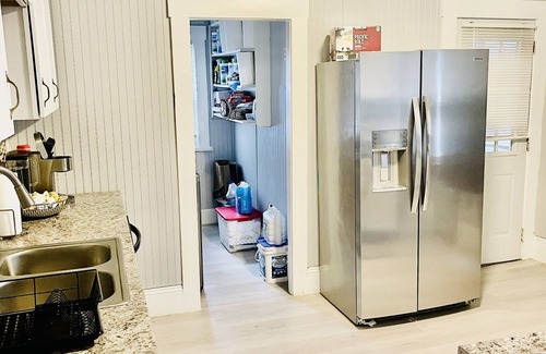 Springfield Apartment | Newly Renovated 2 floor Getaway